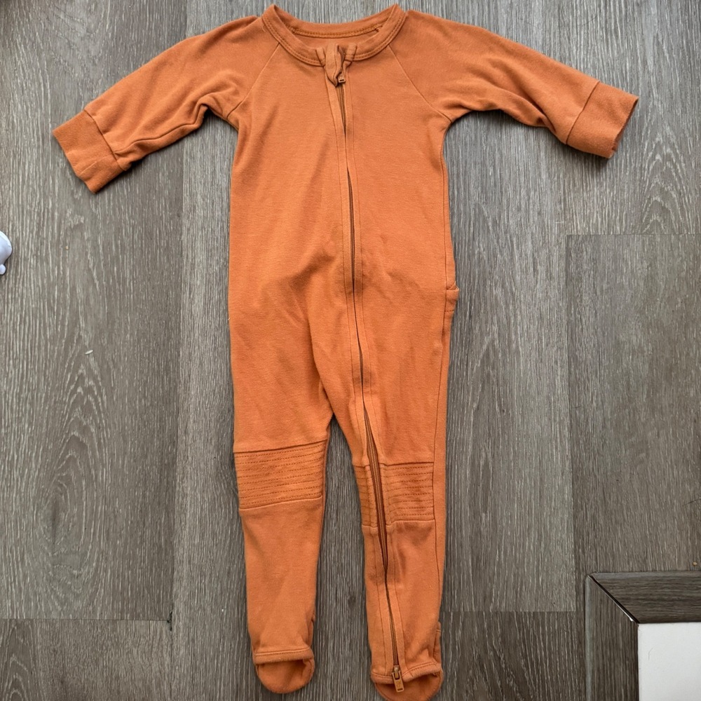 Goumi Footie Sleeper Unisex 6-12M Orange Bamboo Organic Cotton Moto Patch